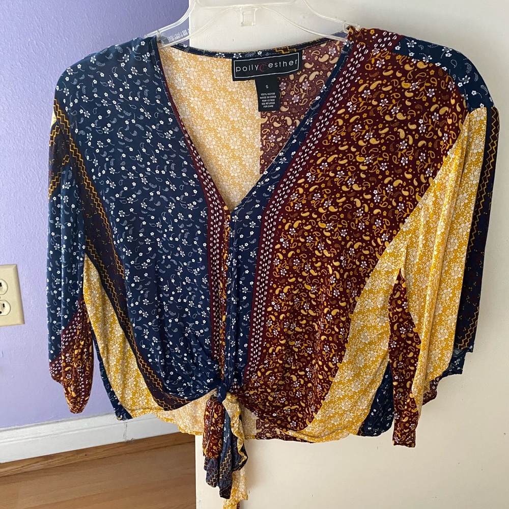 Bohemian 3/4 sleeve floral blouse with Tie detail